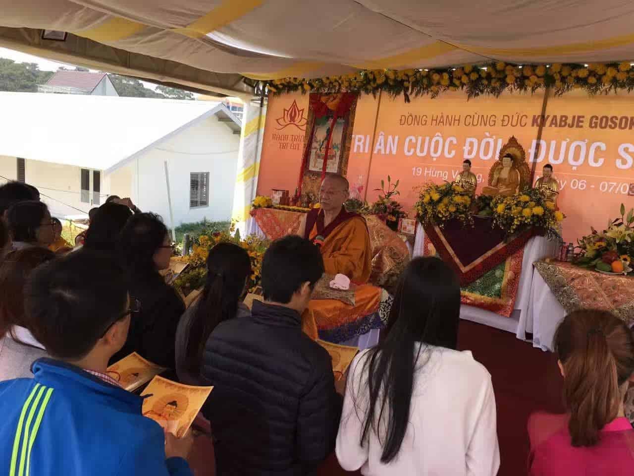 Gosok Rinpoche Vietnam 2017-03-05 4beb26a937ab16fd49eb033f5d43254