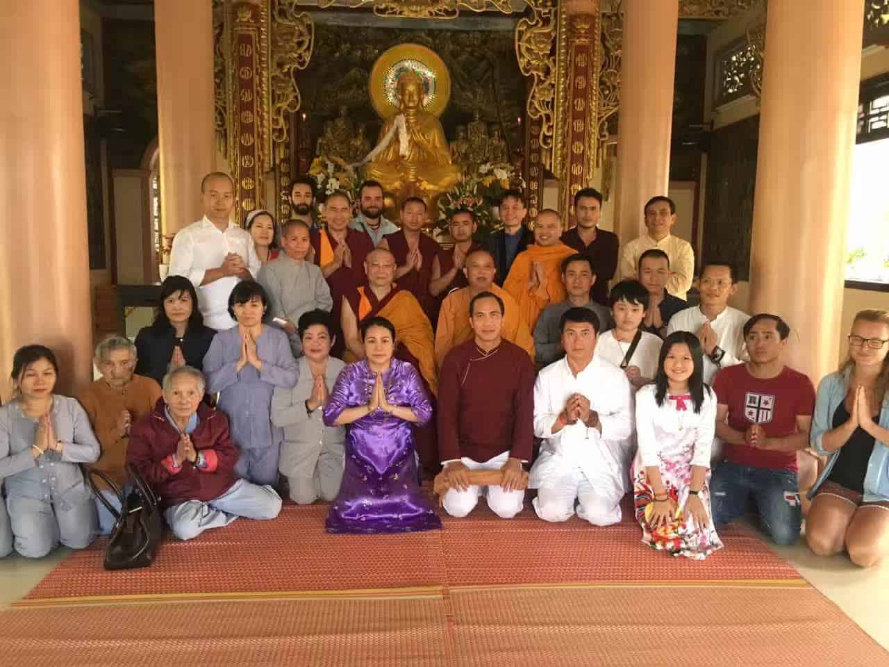 Gosok Rinpoche Vietnam 2017-03-06 c903c80c3044f61989bcbdb0818b5d5