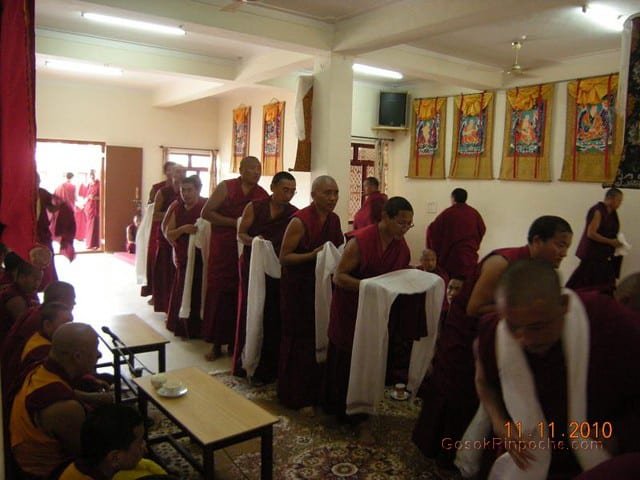 2010-11-11 Gosok Rinpoche in Gosok Ladang 42