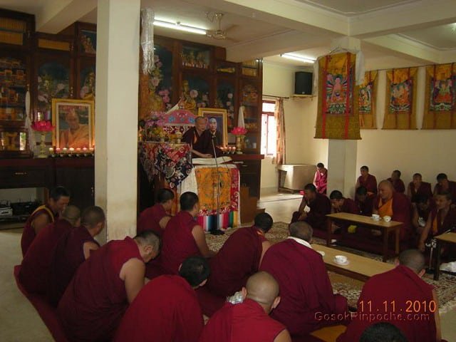 2010-11-11 Gosok Rinpoche in Gosok Ladang 54