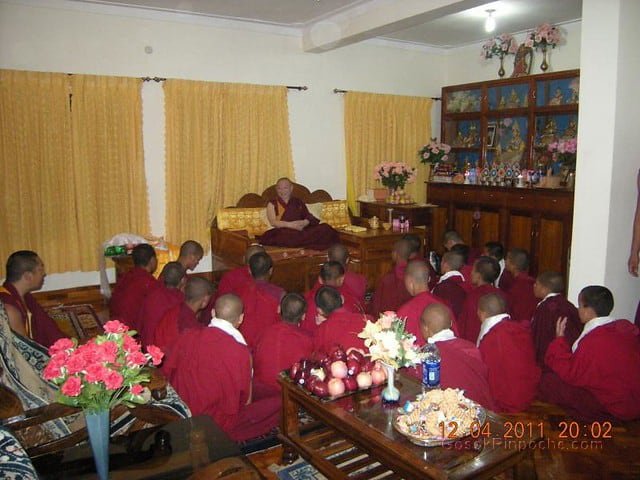 2011-04-12 Gosok Rinpoche in Gosok Ladang 5613495820_5f5990f406_z